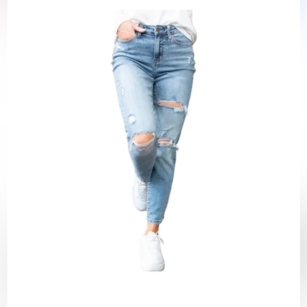 Judy Blue Light Blue Ripped Slim Fit Jeans Size 3/26🔥